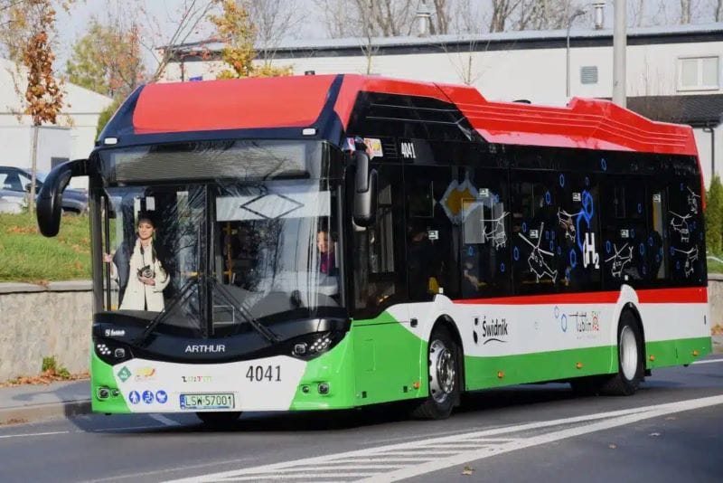 Autobusy w dni Wszystkich Świętych i zaduszny