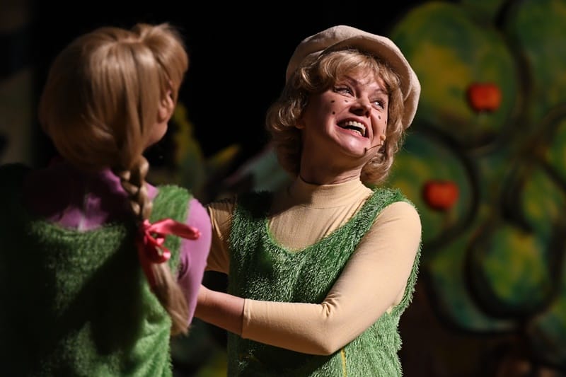 Spektakl pełen muzyki i tańca