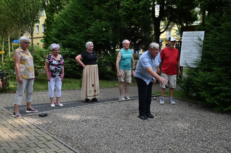 Nie zwalniają tempa choćby latem