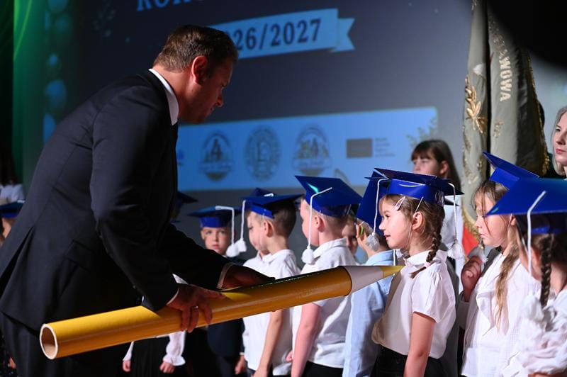 Pierwszoklasiści zainaugurowali szkolną przygodę