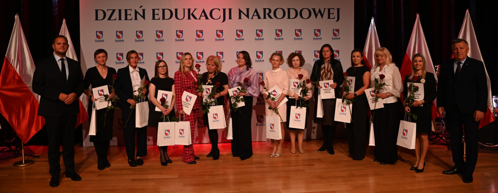 Nagrody dla ludzi oświaty