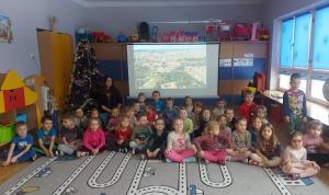 Wlochy-pamiatkowe-zdjecie-ze-spotkania-z-zaproszonym-gosciem