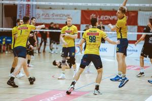 05-10-24-Avia-Czarni-PLS-21-Copy