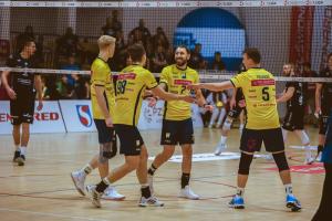05-10-24-Avia-Czarni-PLS-32-Copy