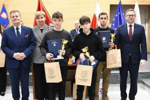 2025/01/02 Nagrodzei młodzi sportowcy